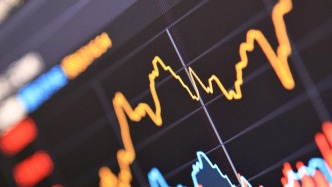 A股三大股指涨跌互现，农业股掀涨停潮