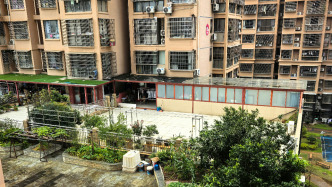 江西浮梁县一露台违建拖垮整层商业，法院督促拆除无果，县城管局被指不作为