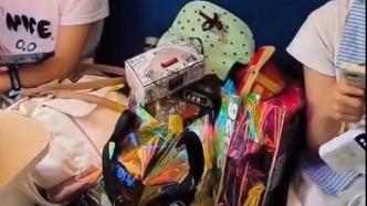 马上评｜“两人三座”原是无奈，应正视火车儿童托管服务真实需求