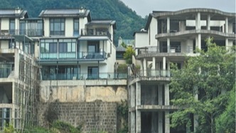 云南腾冲通报“别墅小镇”私挖违建：成立专项整改整治工作组