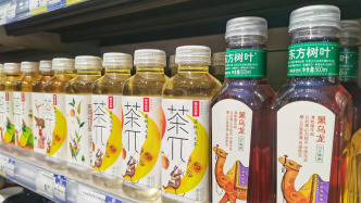 农夫山泉上半年净利近89亿元增16.6%：茶饮料营收增三成，包装水乏力