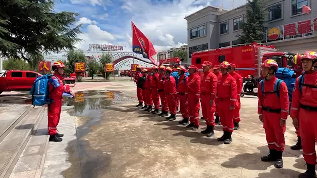 西藏吉隆口岸发生泥石流灾害，救援力量紧急驰援
