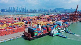 重塑深圳疏港物流：怎么算电动重卡的经济账