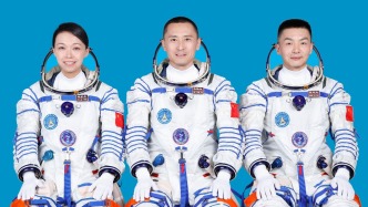 神舟二十三号乘组圆满完成出舱，我国航天员第二次对太阳翼进行舱外维修