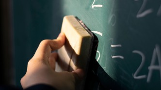 见微知沪丨推动师资跨学段转岗，以弹性改革回应学龄人口新变化