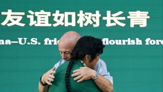 面对面丨26年前他捐出5000美元种树，如今沙子变成土壤
