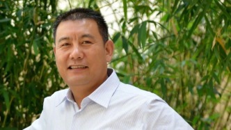 媒体：著名作家王新军突发疾病去世，年仅57岁