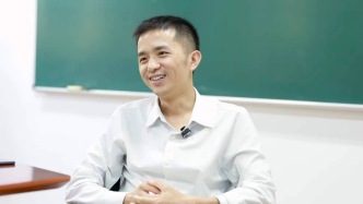 从纸笔推演到“抽卡式”科研：AI让数学家陷入焦虑，“去年和今年像两个世纪”