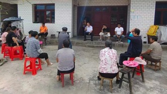 人民日报刊文谈到群众爱去的地方：耳中听的真话多了，做出的决策就准了
