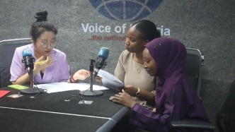 “中文课堂”+“新闻播报”：中文广播节目“中尼友谊桥”向全非洲开播