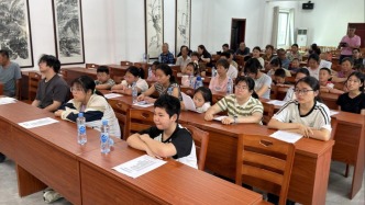 品读红色经典赓续长征血脉，宜兴市官林镇杨舍村以书香浸润青少年红色初心