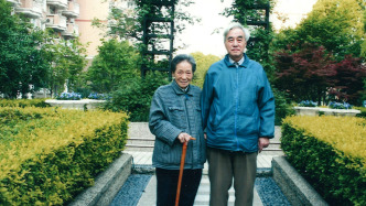 老夫妻捐500万帮助455名患儿，他们的故事为何来到“上海慈善周”？