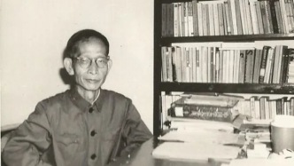 “把人字写端正”，贾植芳诞辰110周年纪念展开幕