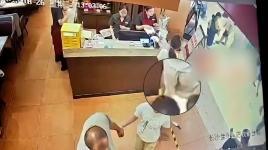 女子称被4岁男孩摸屁股要发起诉讼，律师解读