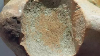 没有手印的陶罐：“AI感”作为一种症状