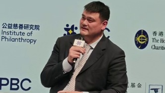 姚明回忆人生首场比赛：作业没写完导致迟到，好在最后赢了