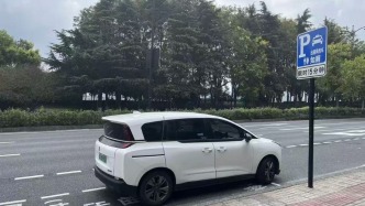 破解网约车司机如厕难：杭州临街公厕等地将设两千个专用泊位
