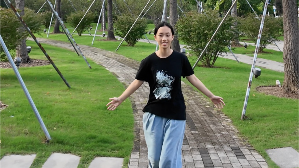 别叫我“天才少女”①丨通过AI比赛3天挣1.8万的13岁上海女孩，鼓励青少年尝试新事物