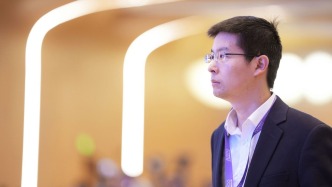 王兴兴、梁文锋等在创新前沿崭露头角，央媒：中国青年与青春中国共成长
