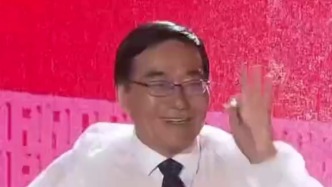视频丨宁波大学开学典礼突遇暴雨，院士校长只讲3句话收获好评