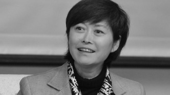 敬一丹“谢幕”，40余年职业生涯刻下“理性、温和、有痛感”