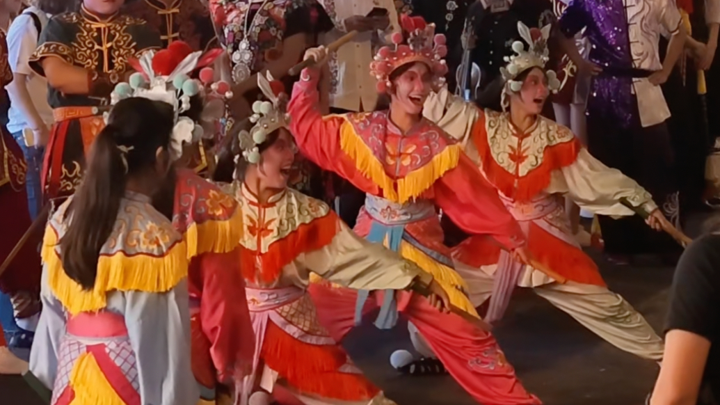 魔都眼｜第37届上海旅游节开幕，巡游首次联动文旅文博IP