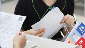 双一流硕士求职败给专科起点,媒体:别让“第一学历”锁死奋斗者出路