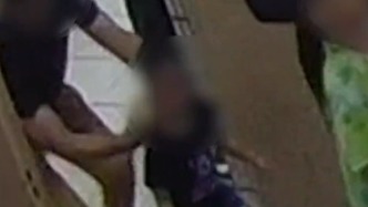 手持剪刀尾随，男子剪断儿童颈间挂绳偷走金吊坠被刑拘