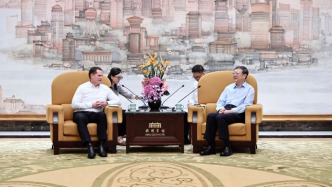 陈吉宁会见澳大利亚必和必拓集团首席执行官康柏德