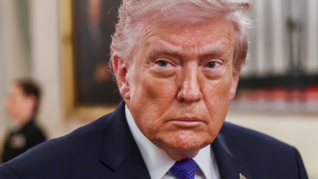 特朗普要禁CNN进白宫采访,再点名威胁《纽约时报》