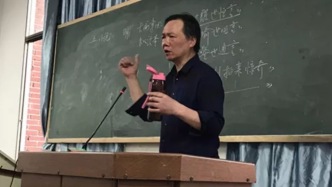 63岁湖南师大退休教师龚德才逝世，曾因只讲课不评职称在网上走红