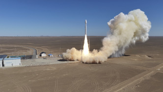 力箭一号遥十八运载火箭发射成功，首次海上发射即将启程