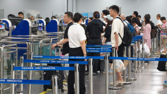 中秋、国庆假期单日最高通关量将突破240万人次