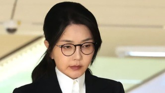 韩国前总统夫人金建希“卖官鬻爵”案二审宣判，获刑5年