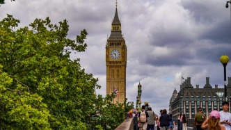 民意、法律、制度都不够条件，英国地方三党首为何仍聚会谋“拆家”？