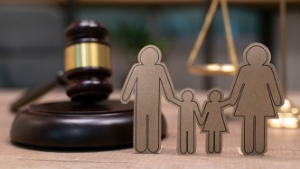谭案说法｜“非亲生”案中，受骗的抚养者被侵何权？