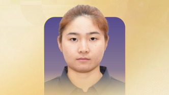 中国选手王楠夺得亚运会皮划艇静水女子500米单人皮艇金牌