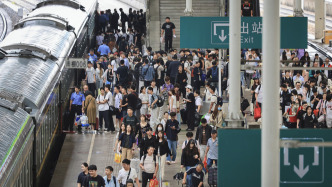 全国铁路迎来中秋假期返程客流高峰：9月27日预计发送旅客1686万人次