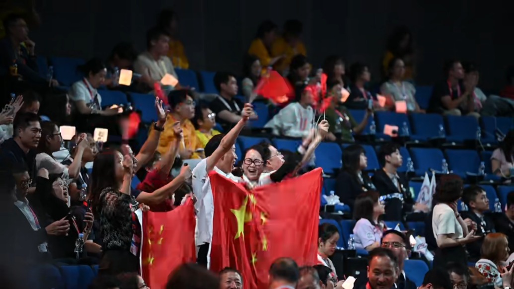 世赛夺冠时刻!中国青年,站上世界技能之巅