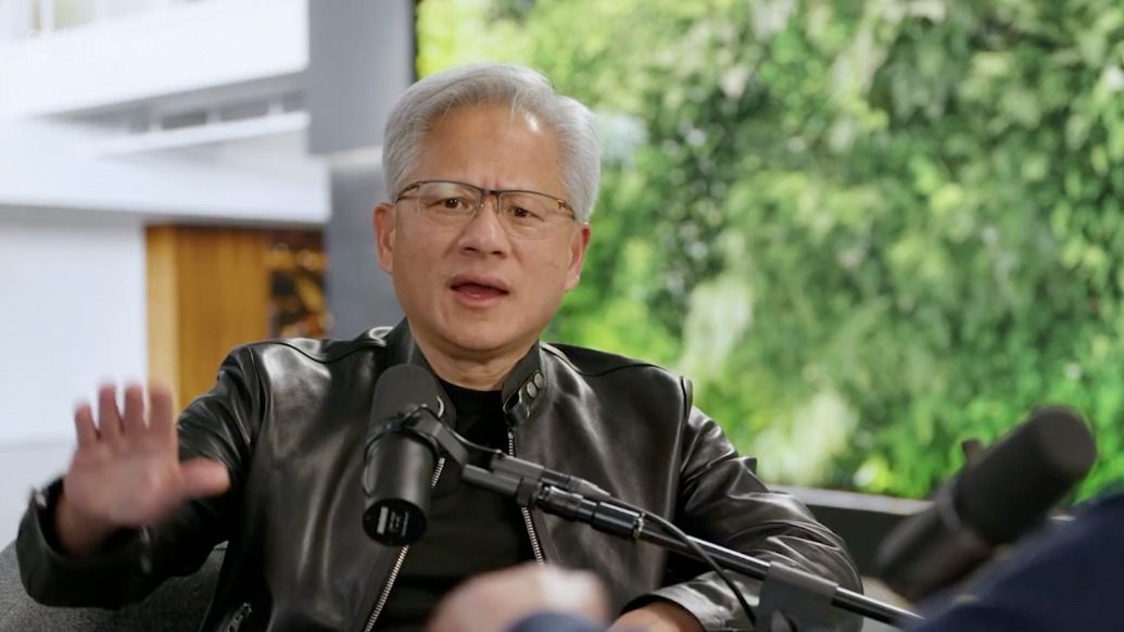 “我爱辛顿，但我恨他的预测”，黄仁勋驳斥辛顿：说AI有10%概率毁灭人类毫无科学依据