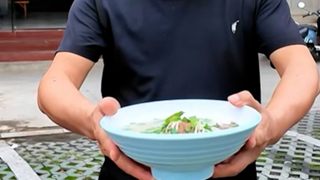 “归还遗失的两千元送百碗羊肉面”被指系策划广告,非遗传承人:在事实基础上想的内容