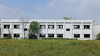 旁白｜捐建教学楼烂尾十二年：善意和爱心不应被烂尾