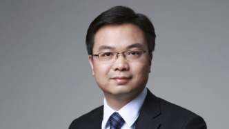 重返公募仅13个月，“国民基金经理”王登峰从贝莱德基金离职