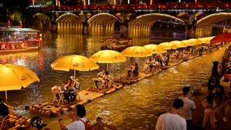 拼假造就最火中秋、赏月航班热、景区代步车高收费争议｜一周文旅扫描