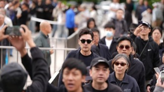 游本昌遗体告别仪式举行，演员胡歌、陈龙等到场送别
