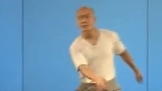 “闪身步”、“狗熊哆嗦毛” 意外走红，北舞教授讲述教材录制往事