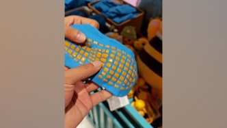 “防滑袜”“鞋套”要另外花钱，苏州阳澄半岛乐园被指消费提示缺位
