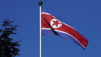 金正恩观摩中程战略导弹发射训练