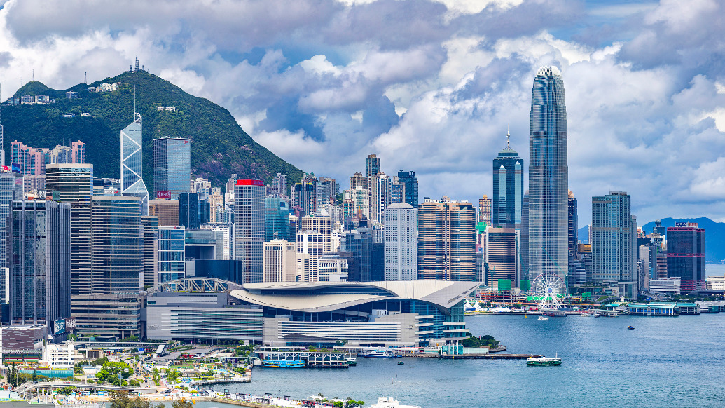 9月香港一手住宅成交达三个月高位：新盘开盘即售罄，有人️连买4套