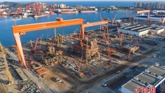 中国首个海上注碳增气平台主体建造完工，每年可海底封存二氧化碳超百万吨